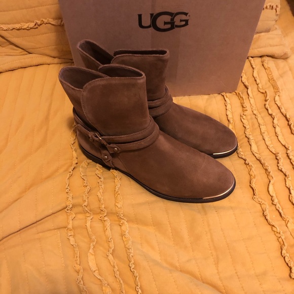 ugg boots size 8 womens